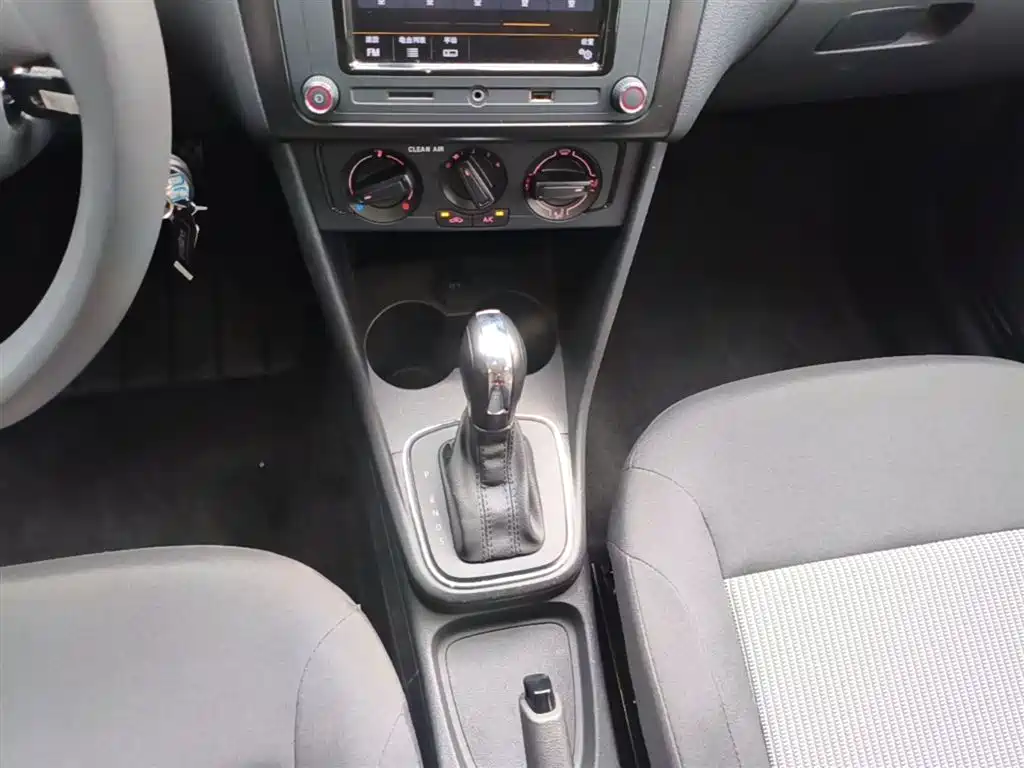 Volkswagen Polo 2018 1.5L Auto Safe Drive фото 14
