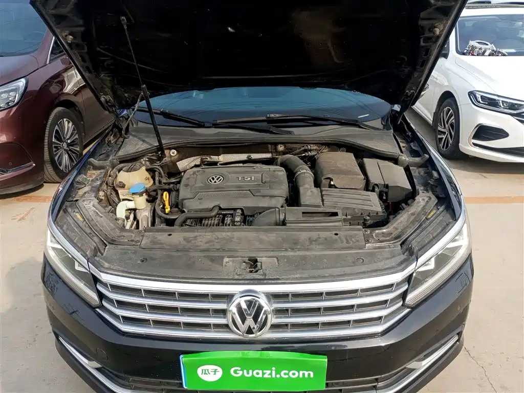 Volkswagen Passat 2017 330TSI DSG Luxury фото 20