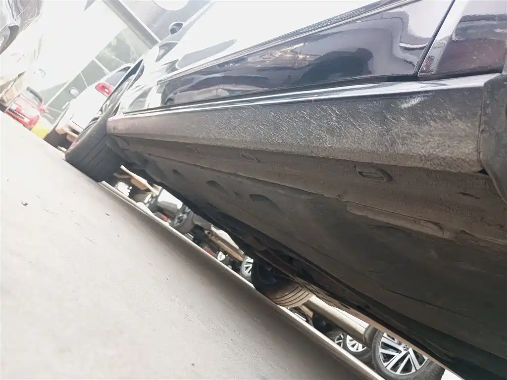 Volkswagen Passat 2017 330TSI DSG Luxury фото 21