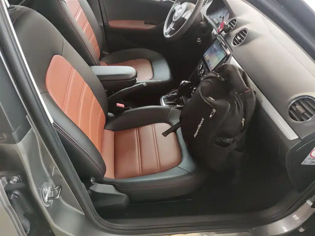Volkswagen Jetta 2013 1.6L Automatic Comfort фото 20
