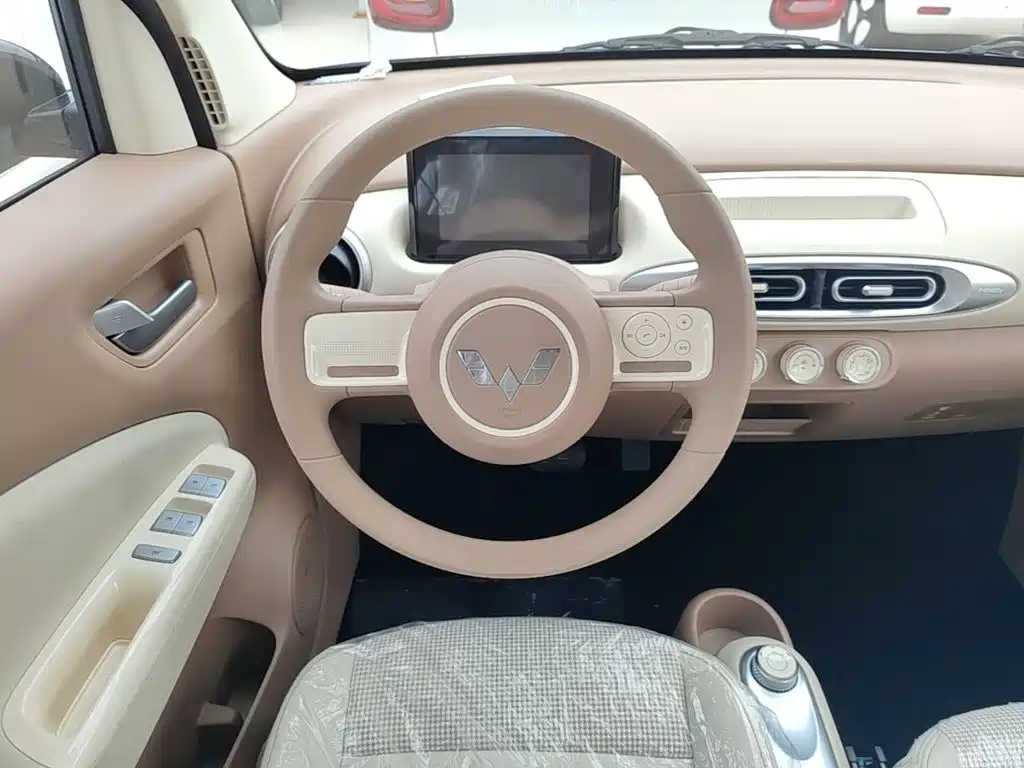 Wuling Motors Hongguang MINIEV 2026 2025 4-Door Advanced