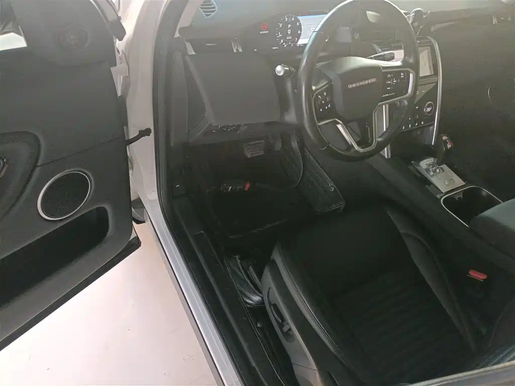 Land Rover Discovery Sport 2022 Model 200PS Family Edition 5-Seater фото 9