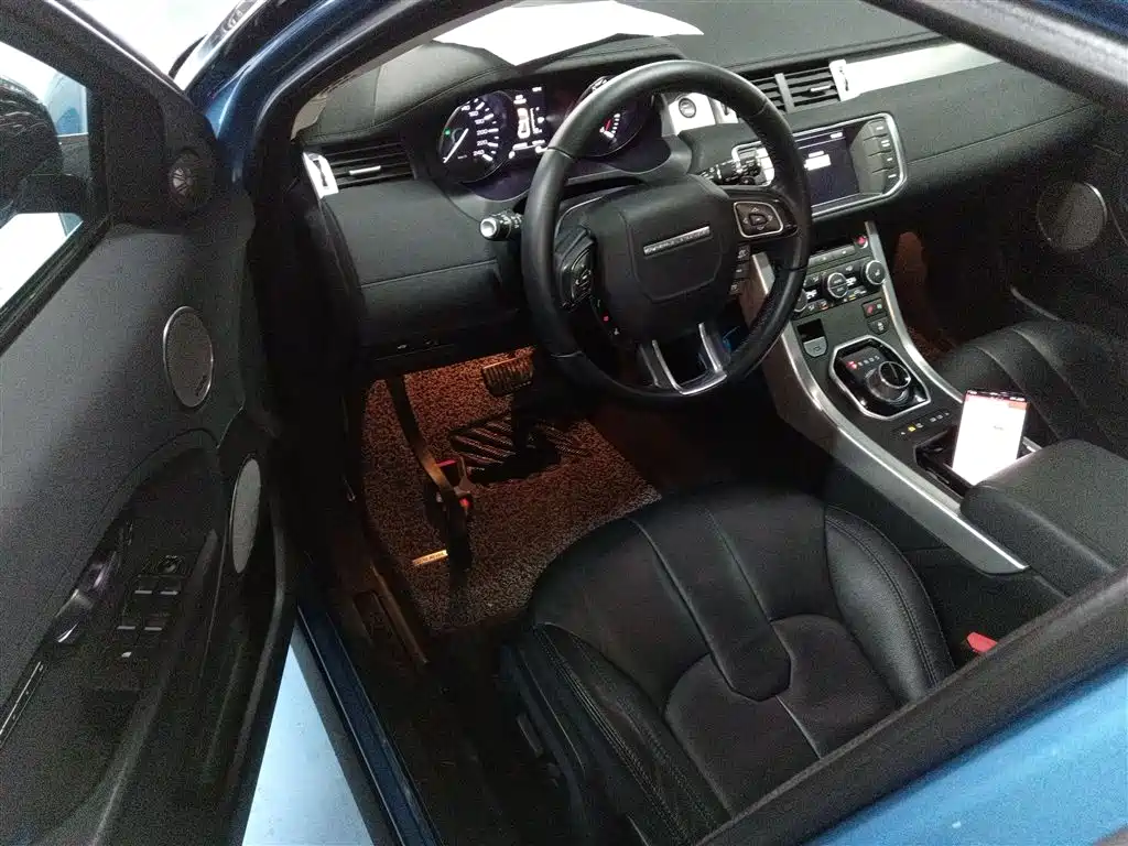 Land Rover Range Rover Evoque 2015 2.0T 5-Door Intelligent Edition фото 12
