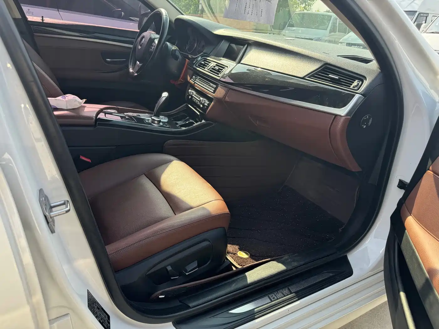 BMW 5 Series 2017 520Li Classic Edition фото 12