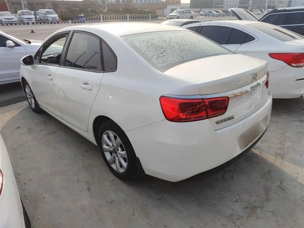 Фото 23 - Citroën C4 C-Quatre