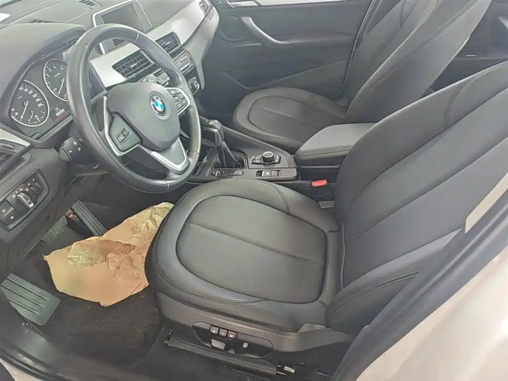 BMW X1 2016 sDrive18Li Fashion Model фото 15