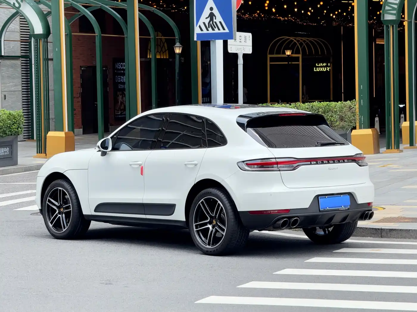 Porsche Macan 2021 Macan 2.0T фото 17