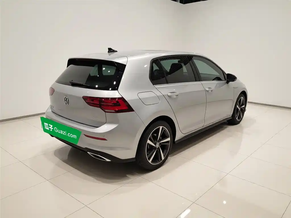Volkswagen Golf 2021 280TSI DSG R-Line фото 4