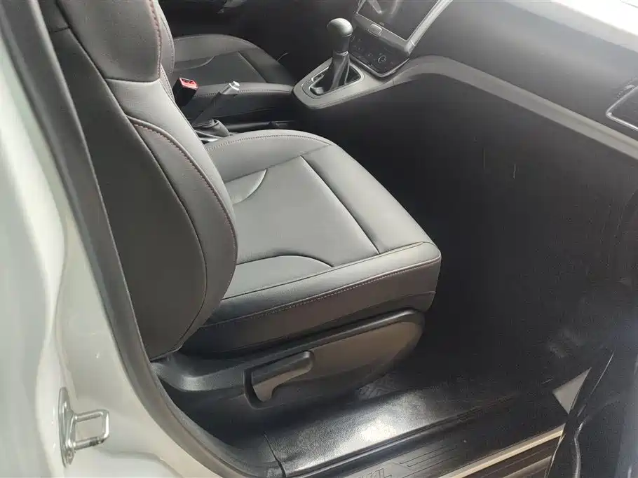 Haval M6 2019 1.5T DCT 2WD Value Edition (China VI) фото 8