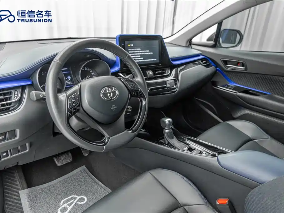 Toyota C-HR 2021 2.0L Luxury Edition фото 12