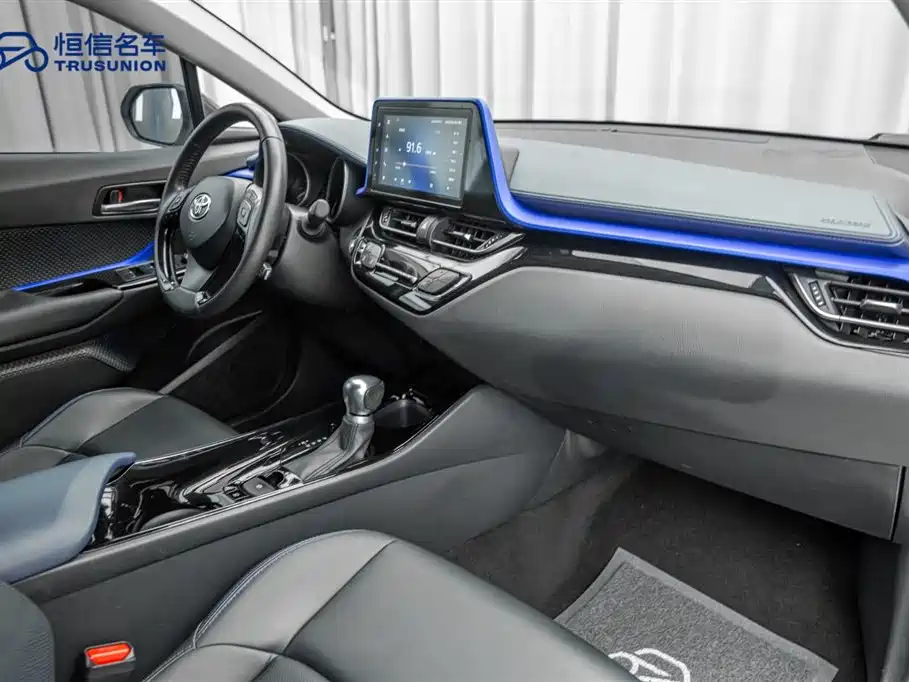 Toyota C-HR 2021 2.0L Luxury Edition фото 14