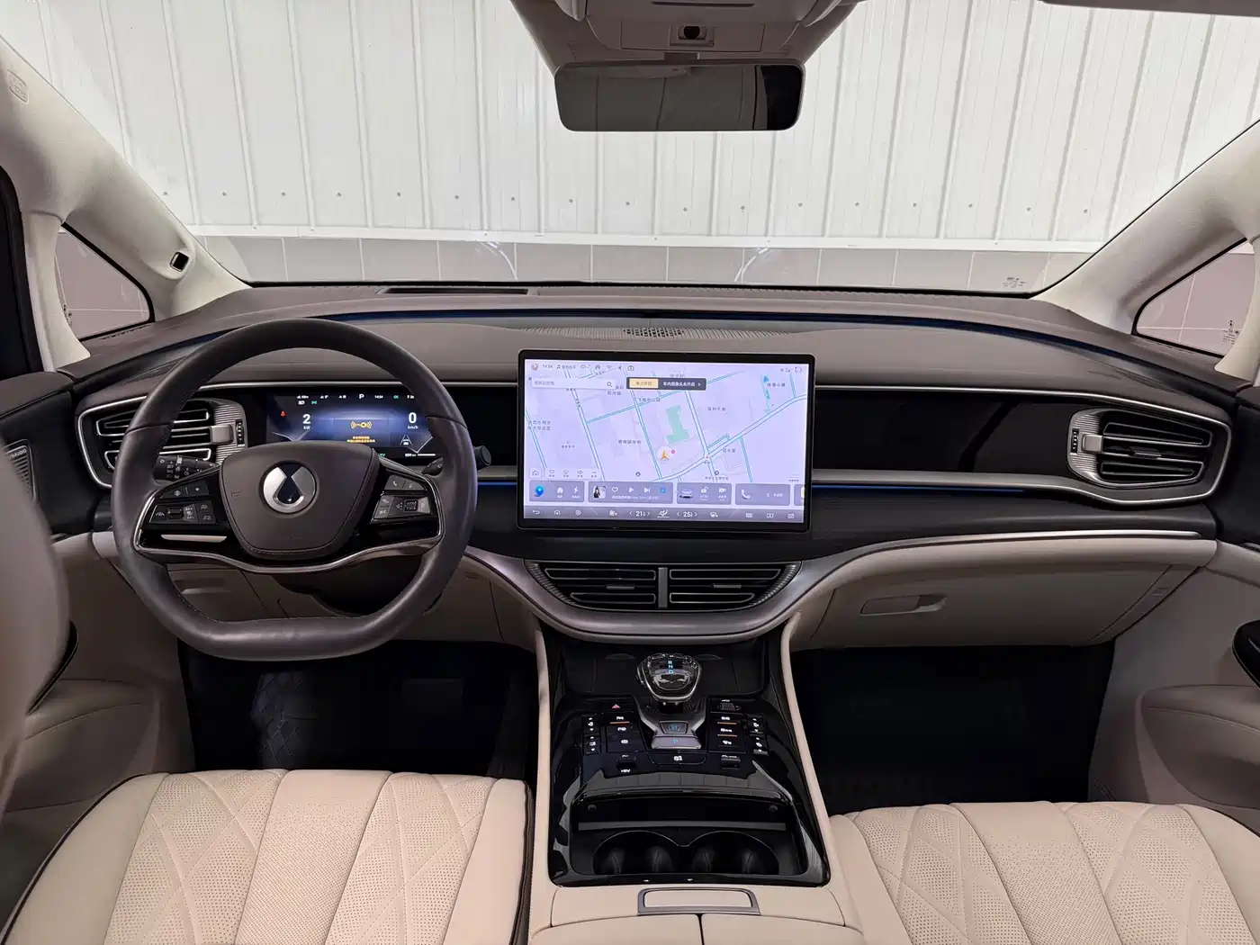 Denza D9 2024 DM-i 980 AWD Flagship фото 25