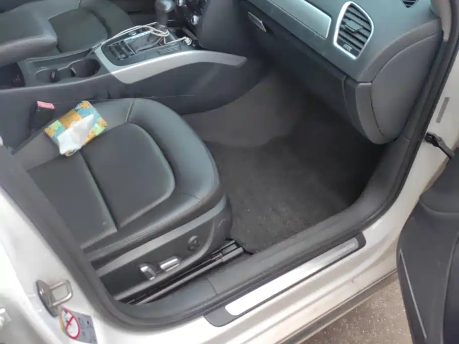 Фото 8 - Audi A4L