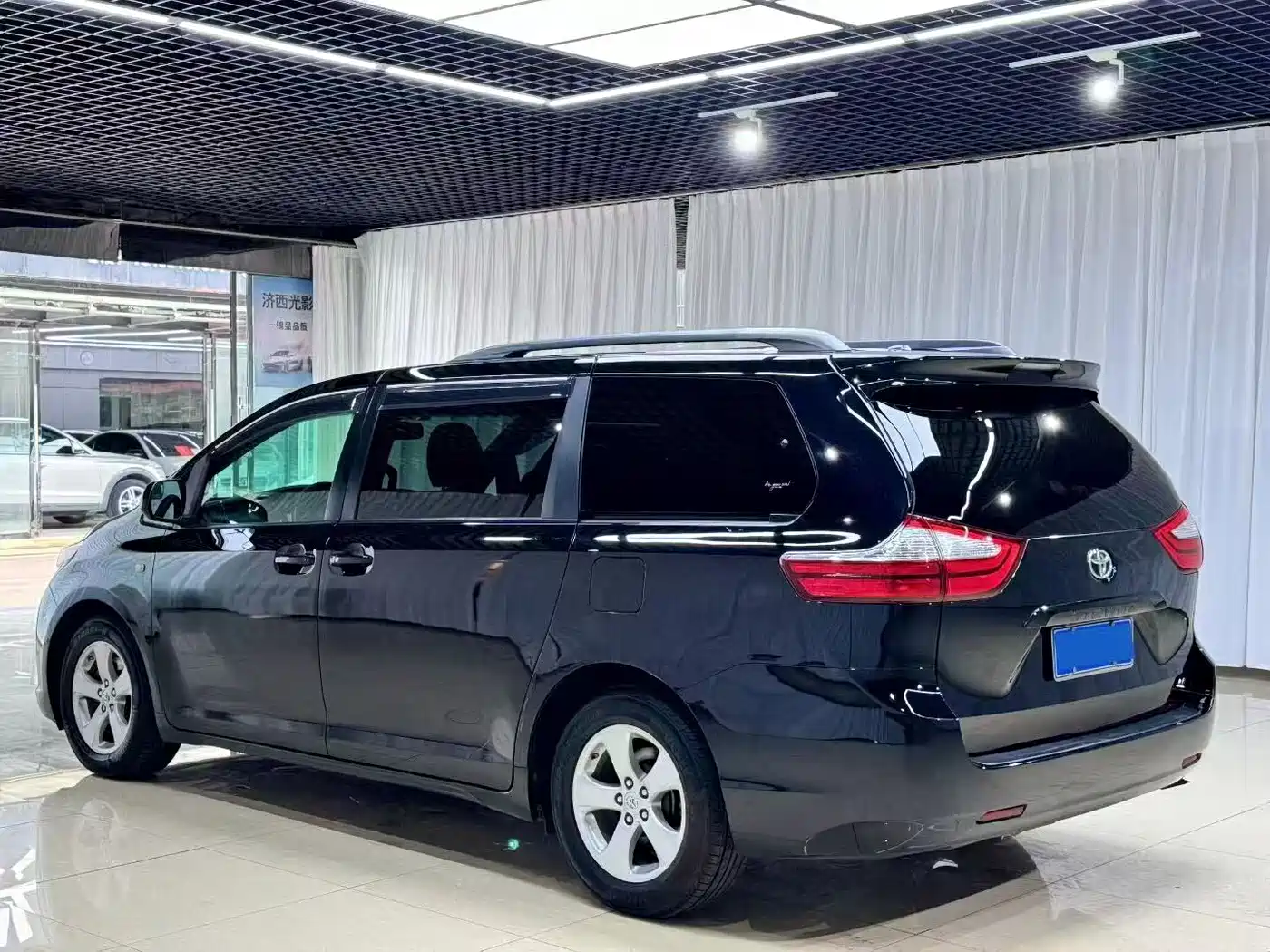 Toyota Sienna 2015 2015 3.5L 2WD LE