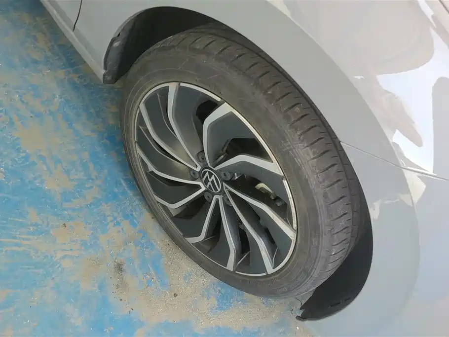 Volkswagen Golf 2021 280TSI DSG 30th Anniversary Edition фото 6