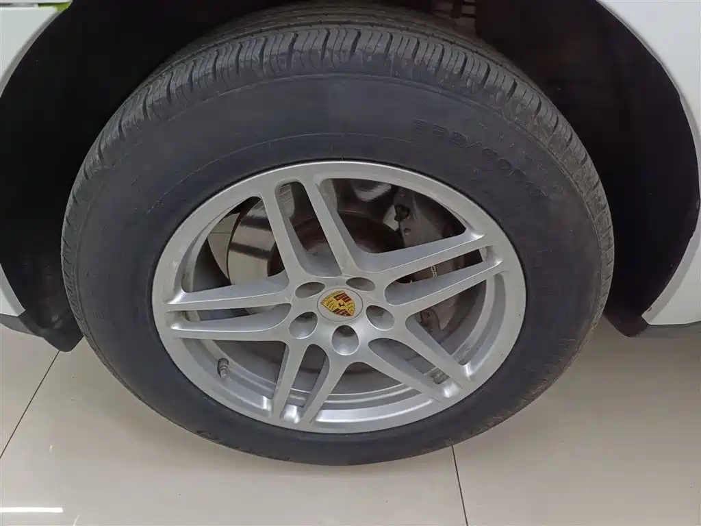 Porsche Macan 2017 Macan 2.0T фото 25