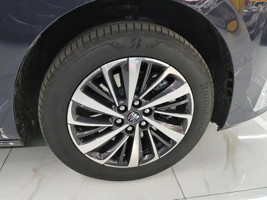Buick GL8 New Energy фото 6