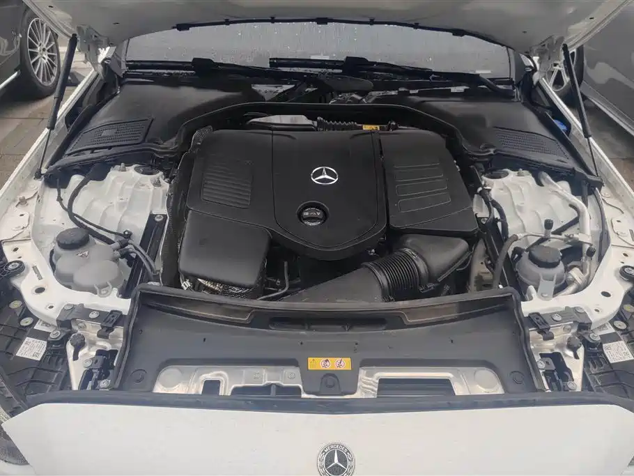 Mercedes-Benz C-Class 2025 Facelift C 260 L Night Sport Edition фото 10