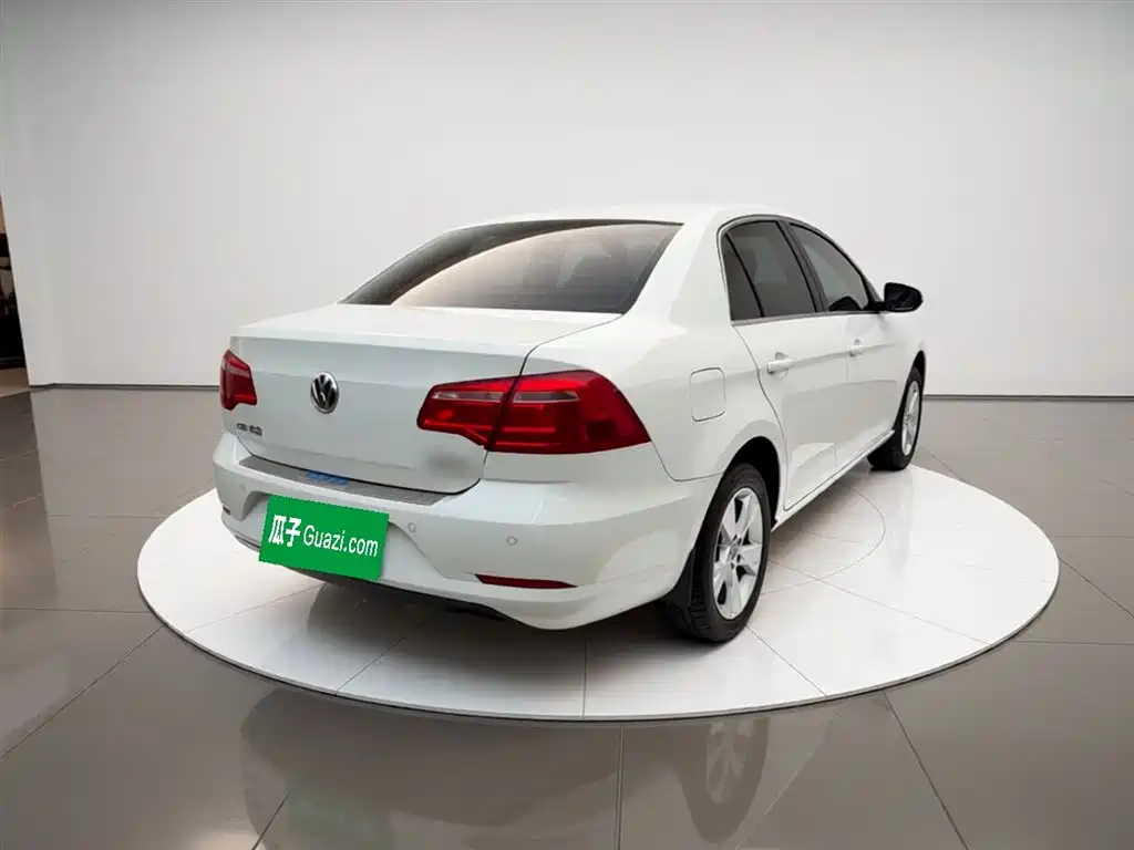 Volkswagen Bora 2015 Quality Edition 1.6L Manual Fashion фото 4