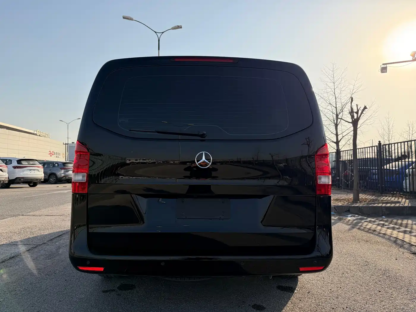Mercedes-Benz Vito 2023 2.0T Business 7-Seater фото 31
