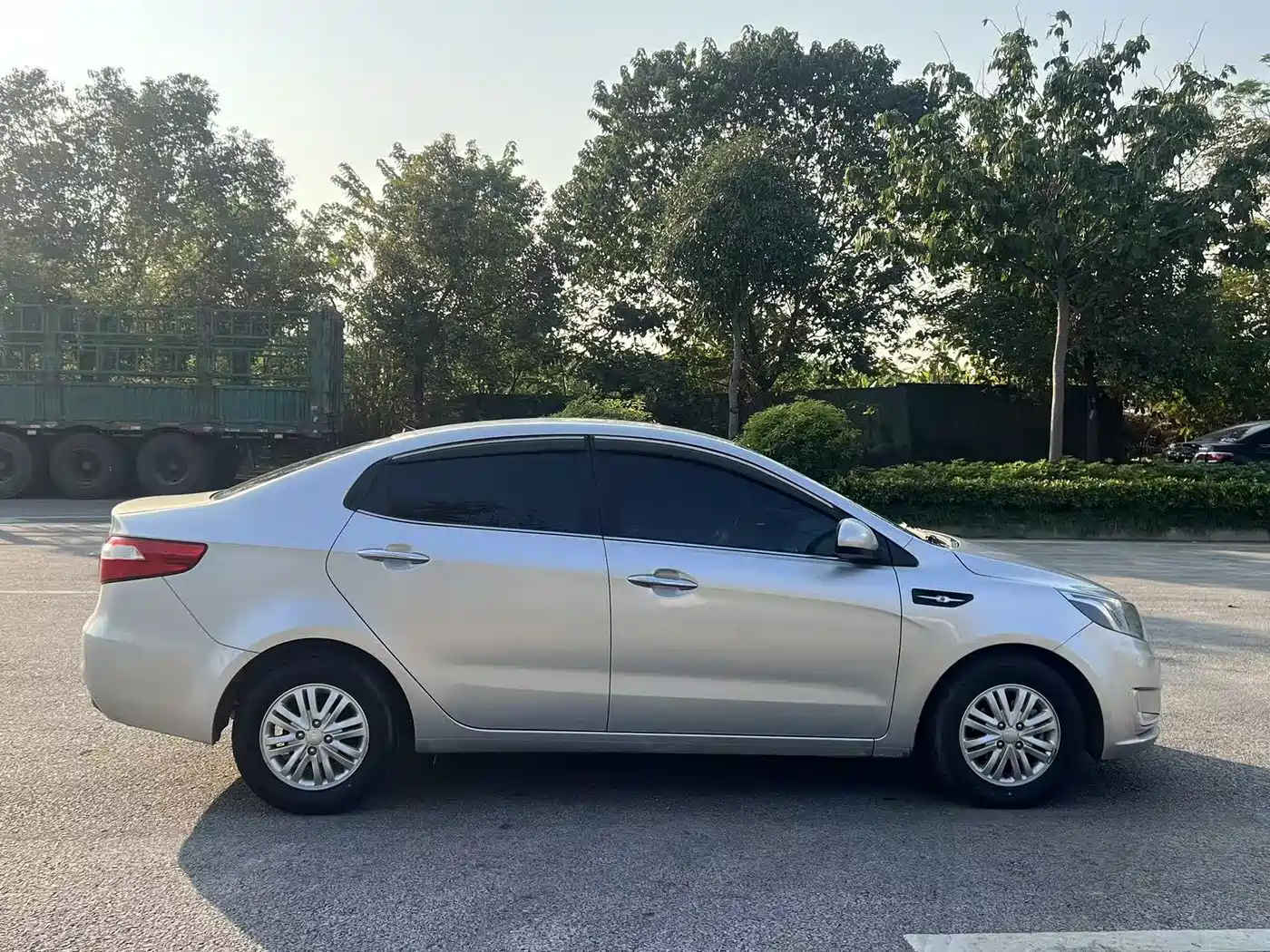 Kia K2 2012 Sedan 1.4L AT GLS Commemorative Edition фото 7