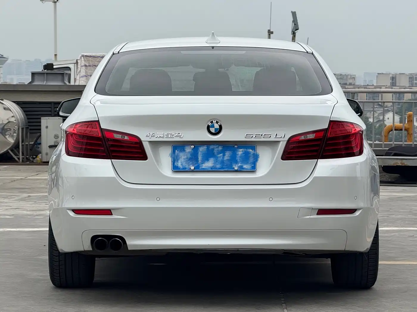 BMW 5 Series 2014 525Li Leading фото 13