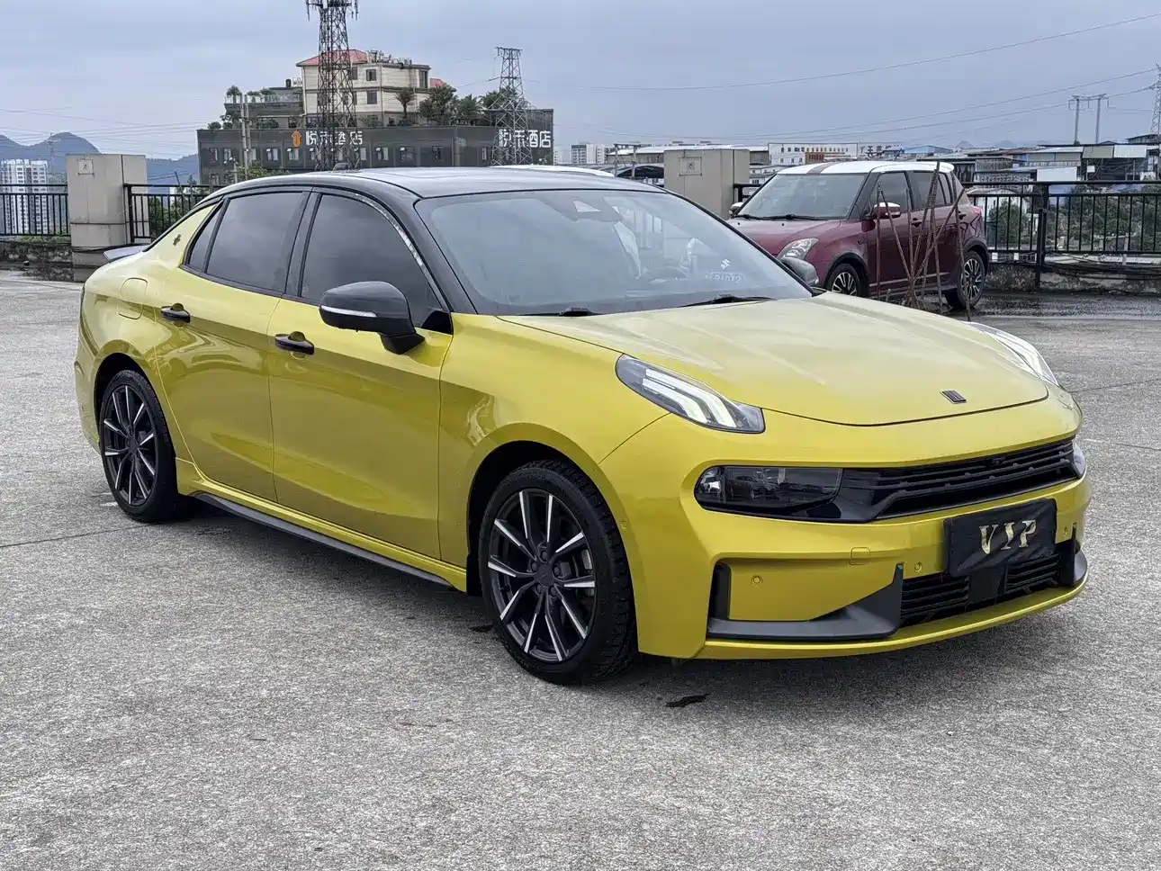 Lynk & Co 03 2020 03+ 2.0TD Auto Wind Hunter Edition фото 3