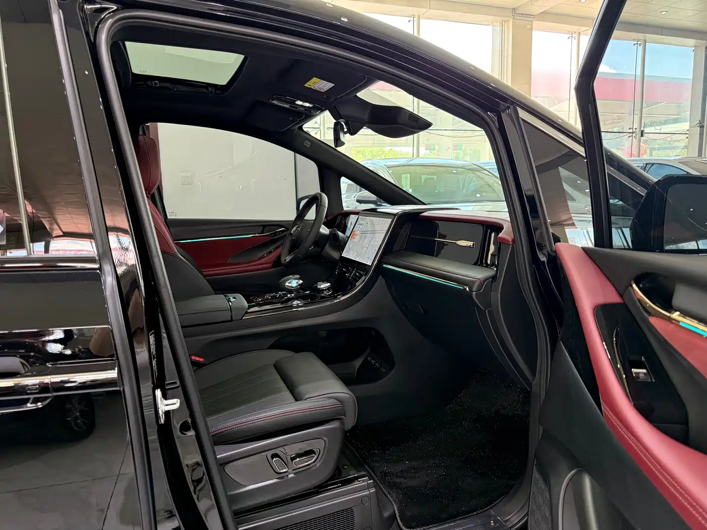 GAC Trumpchi Trumpchi M8 2025 Model Master Series Super Hybrid Edition фото 10
