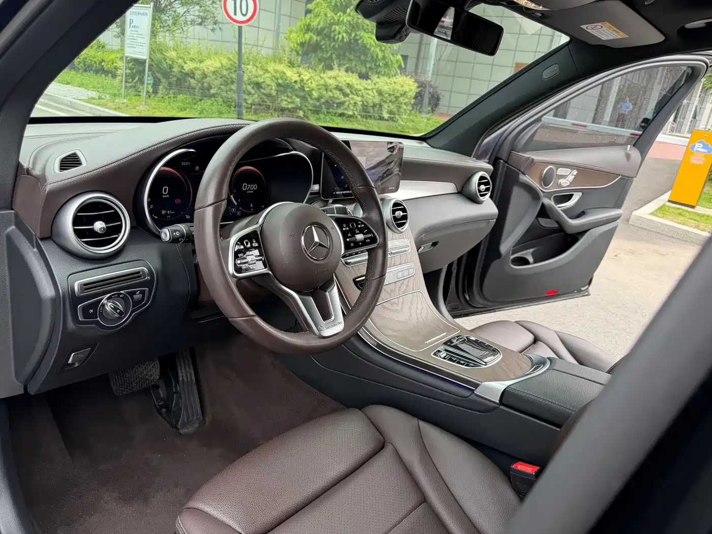 Mercedes-Benz GLC 2022 Facelift GLC 300 L 4MATIC Dynamic фото 10