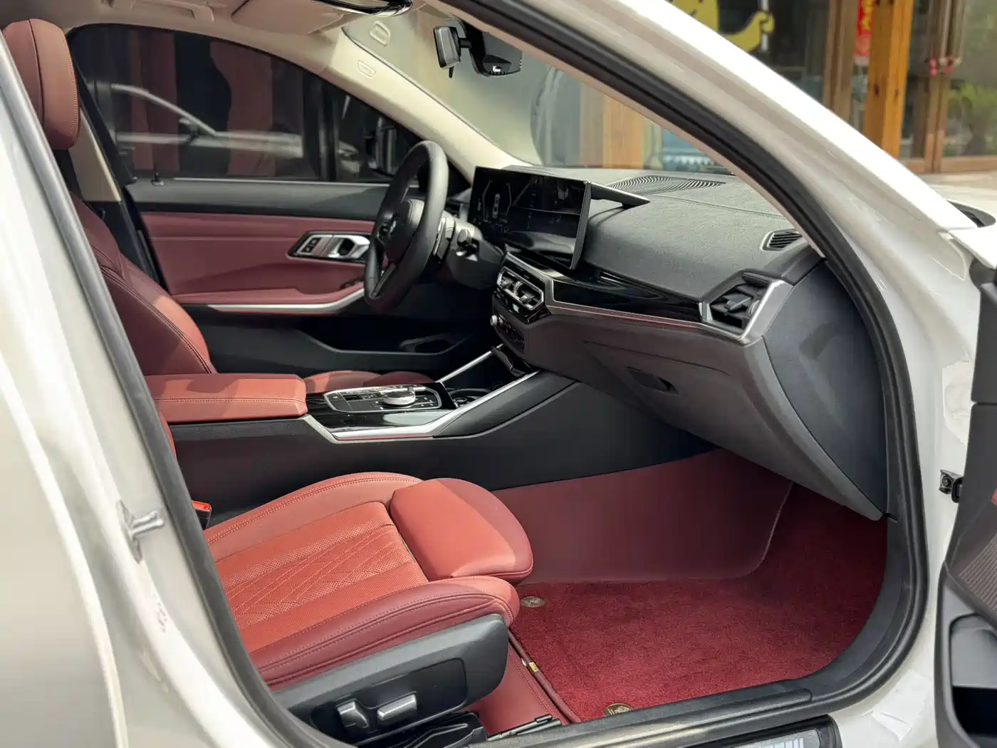 BMW 3 Series 2023 320Li M Sport Package фото 11