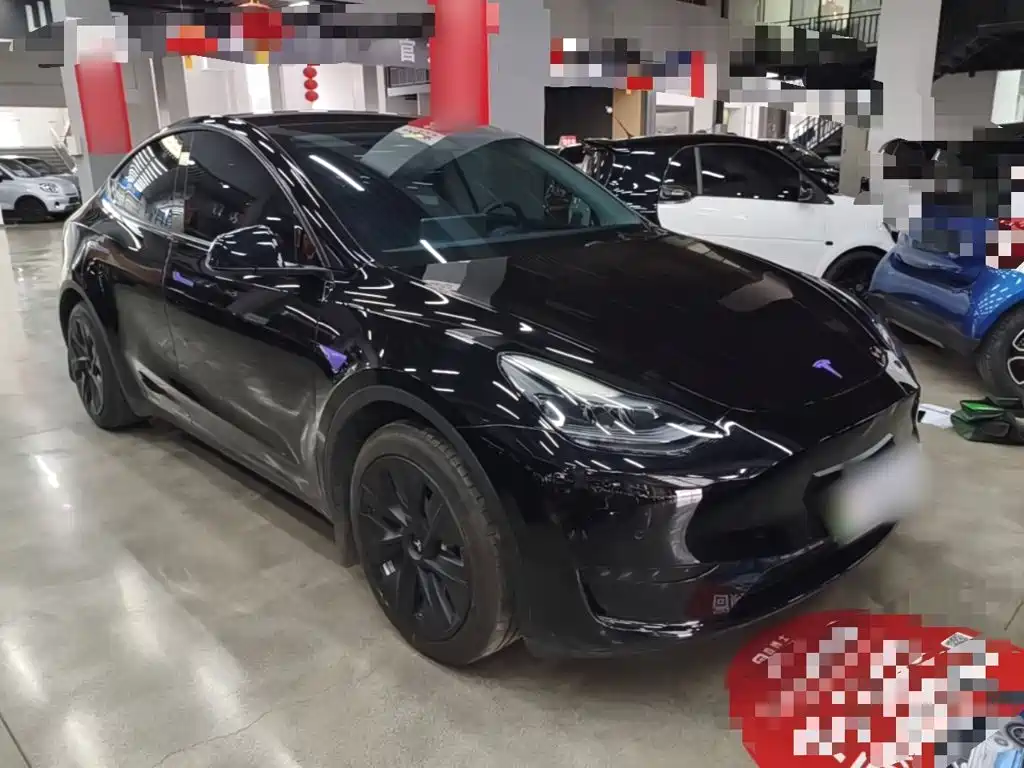Фото 4 - Tesla Model Y