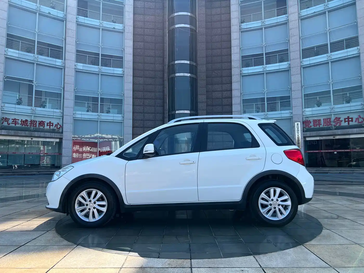 Suzuki SX4 2014 2013 1.6L Manual Cool Edition