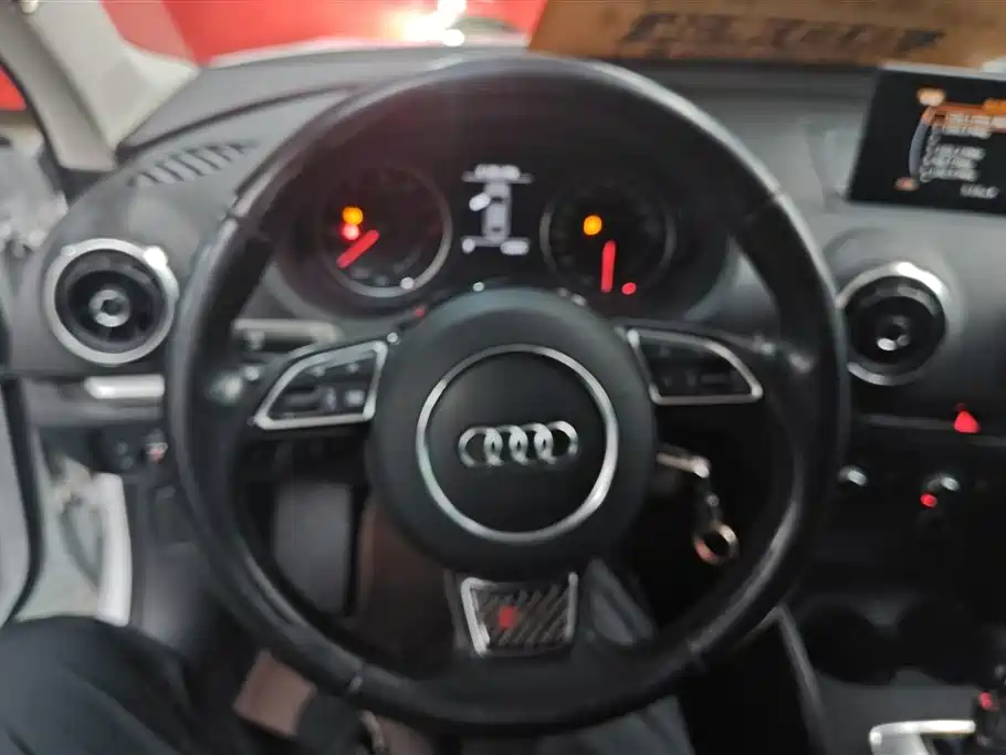 Audi A3 2016 Limousine 35 TFSI Progressive фото 15