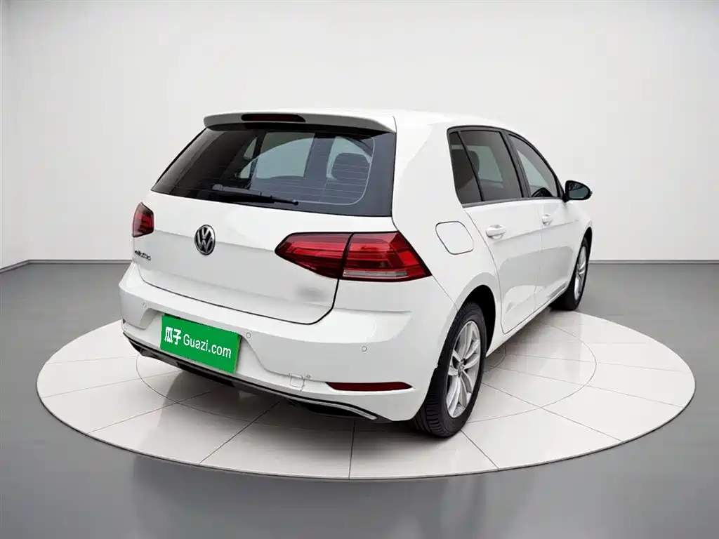 Volkswagen Golf 2018 1.6L Automatic Comfort фото 4