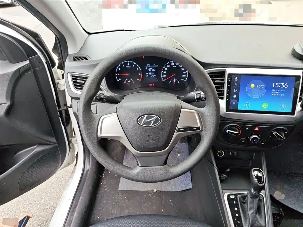 Hyundai Verna 2016 1.4L Automatic Cool Edition GLS фото 6