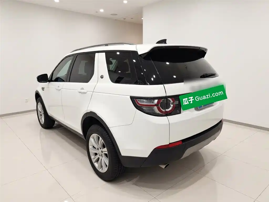 Land Rover Discovery Sport 2018 240PS SE Edition фото 4