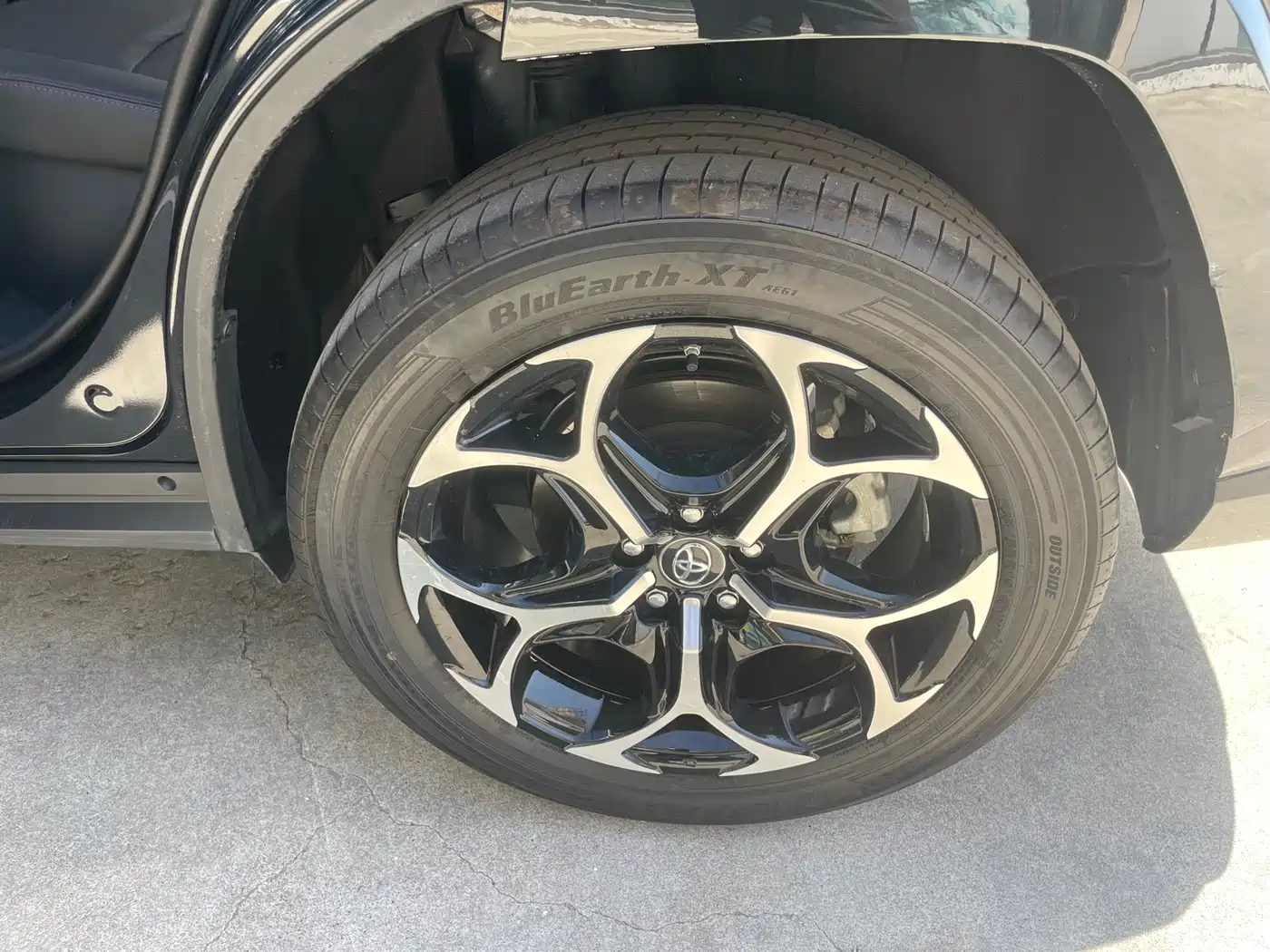 Toyota Wildlander New Energy 2023 High Performance 2.5L AWD Turbo Edition фото 24