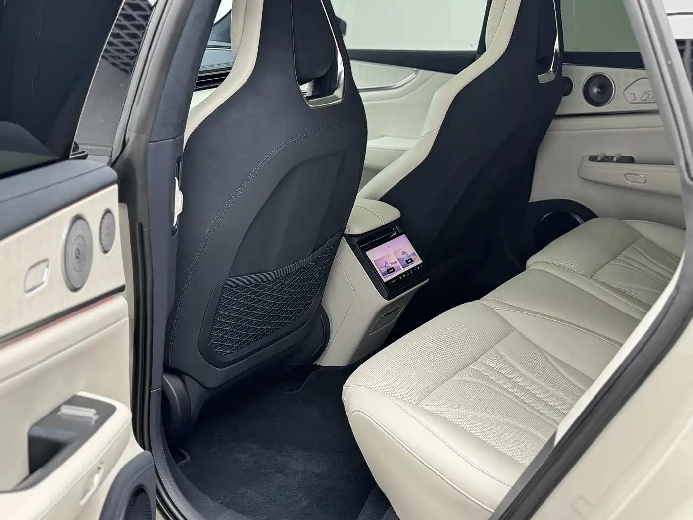 ZEEKR EXTREME KRYPTON 001