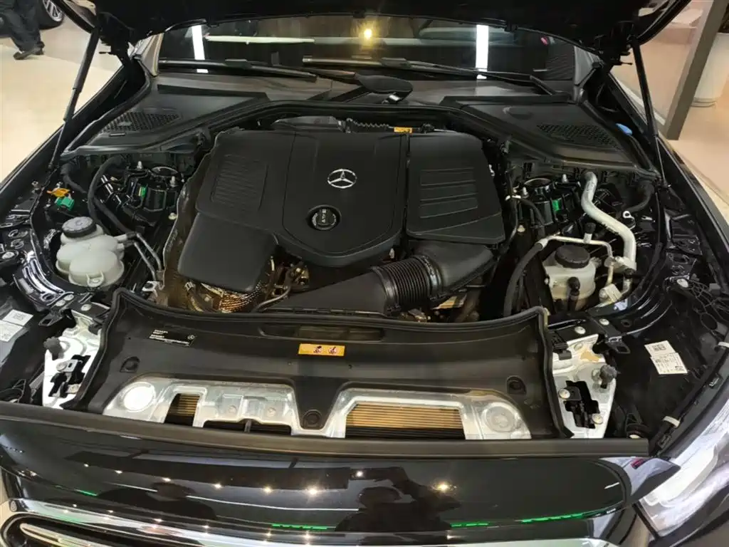 Mercedes-Benz E-Class New Energy 2024 E 350 e L Plug-in Hybrid Sedan фото 20