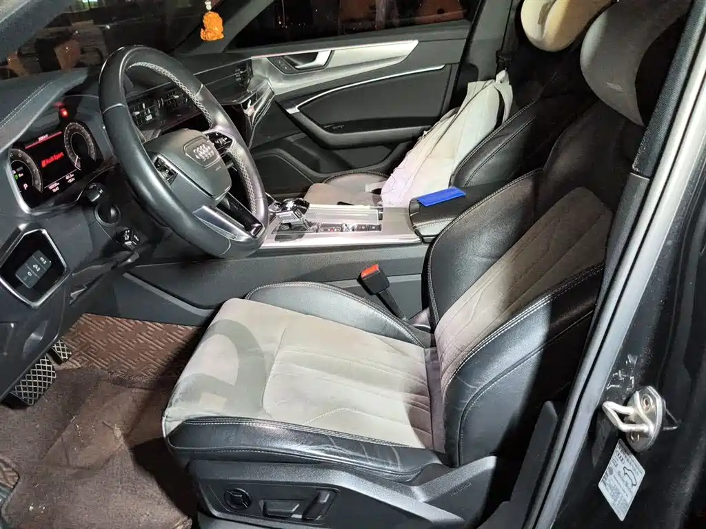 Audi A6L New Energy 2020 55 TFSI e quattro фото 16