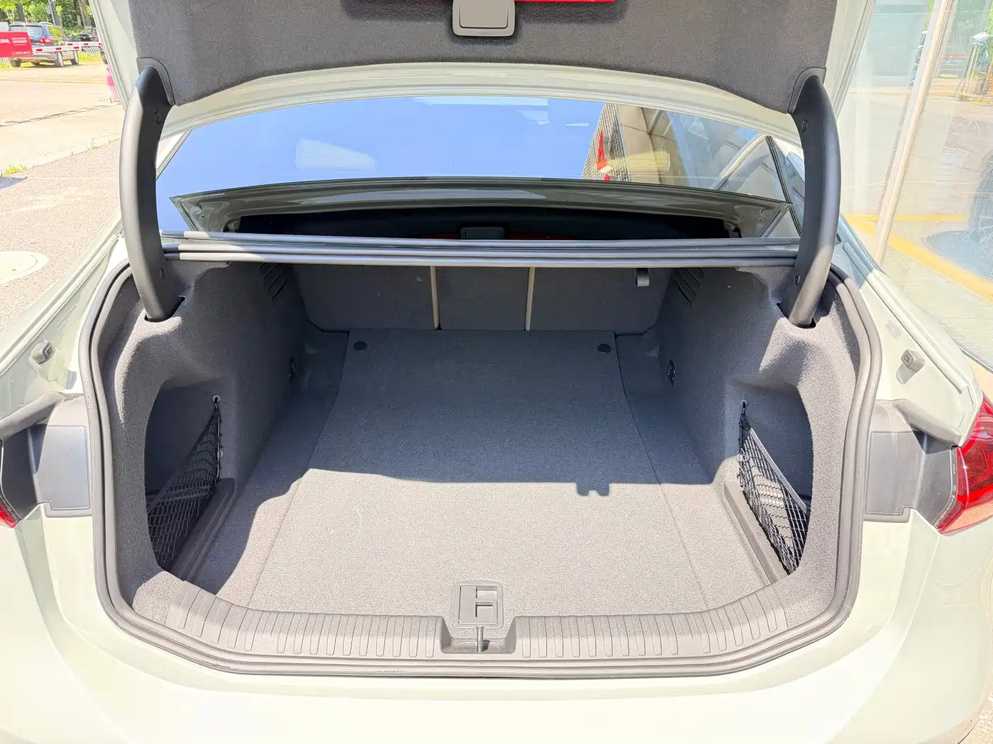 Audi A6L e-tron 2026 Model Pioneer Edition фото 12