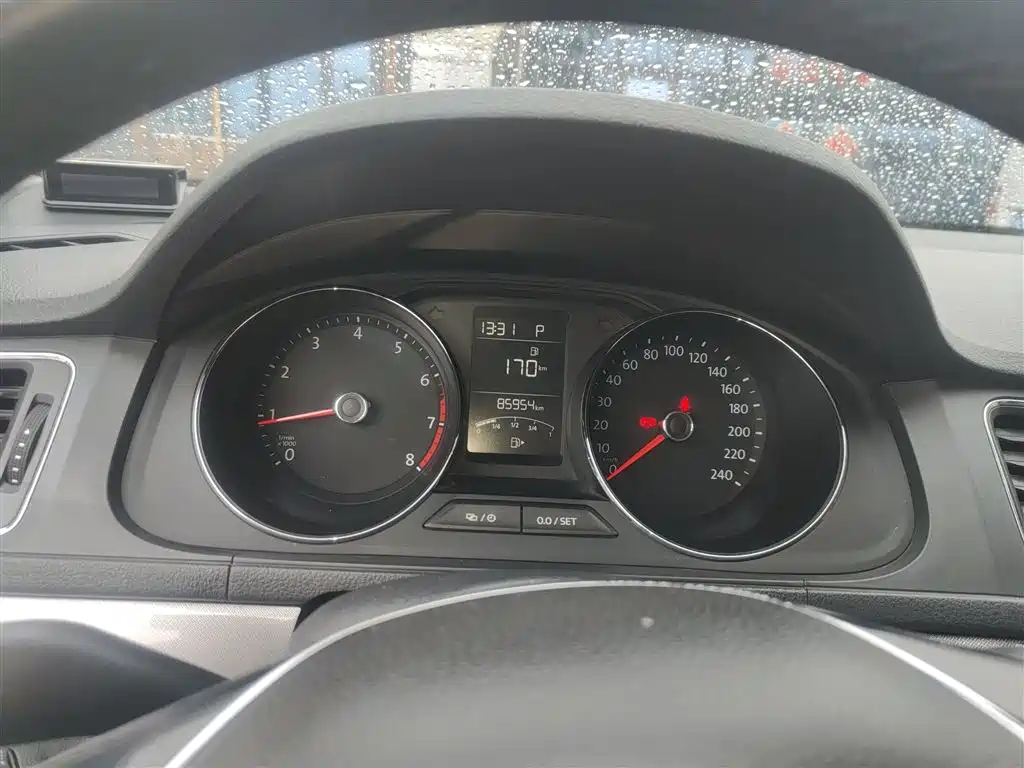 Volkswagen Lavida 2017 1.6L Automatic Comfort Edition фото 8