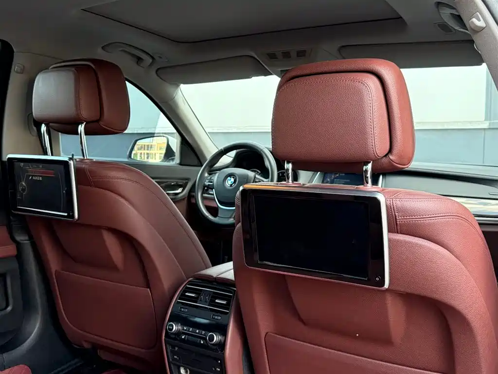 BMW 7 Series 2013 Model 730Li Leading фото 26