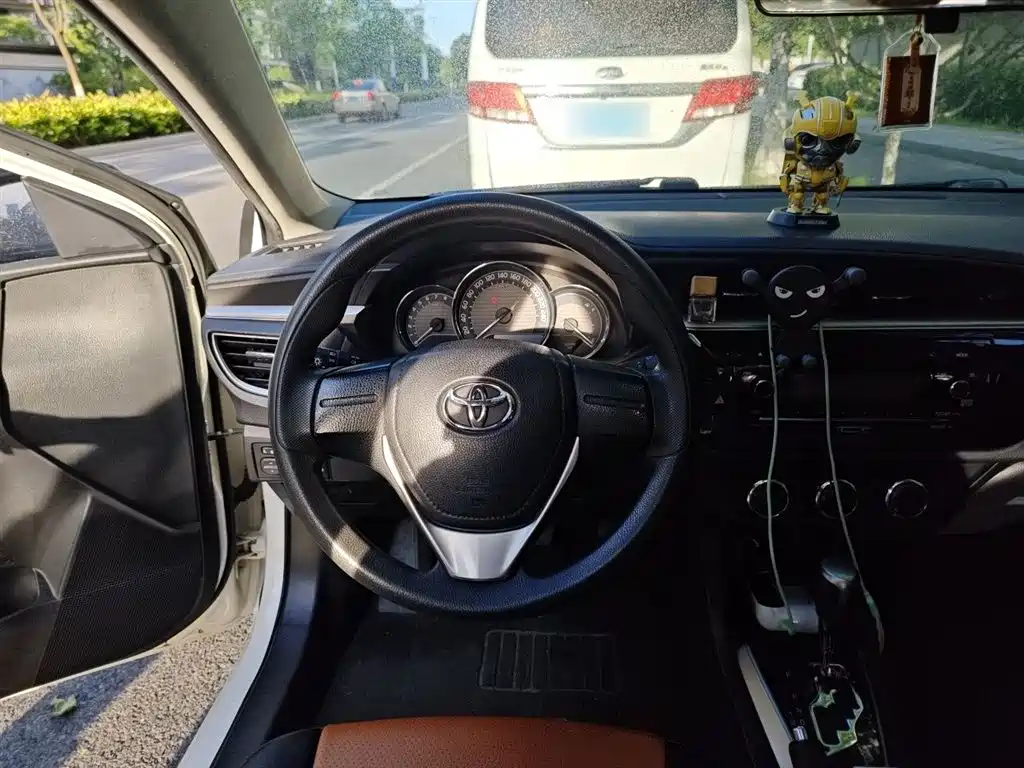 Toyota Levin 2014 1.6G CVT Elite Edition фото 11