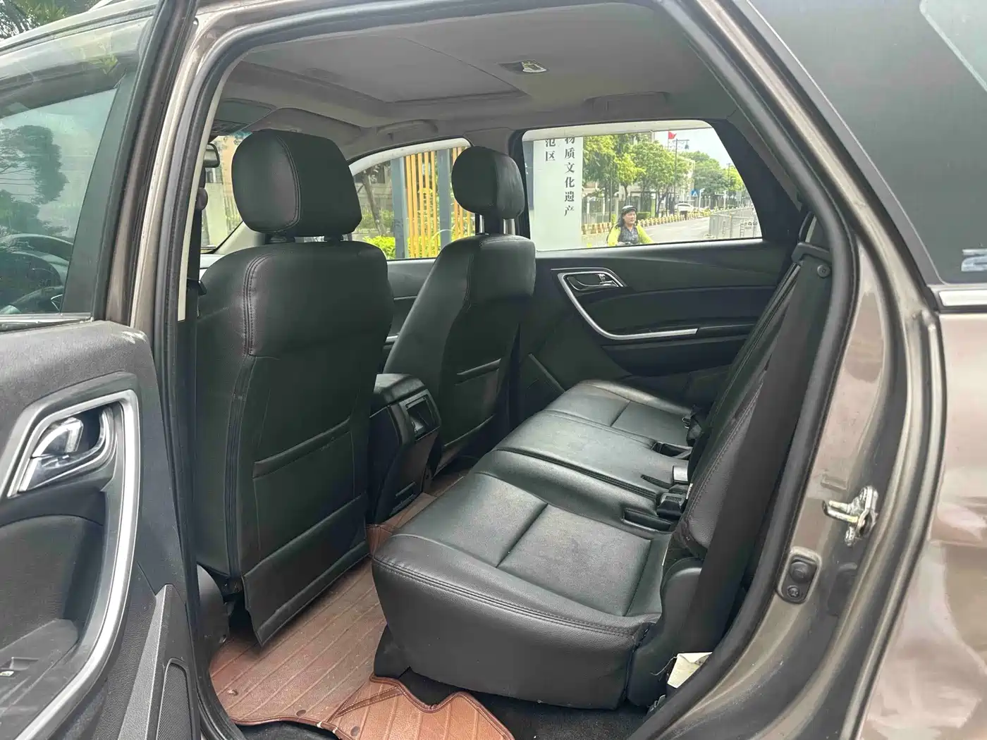 Jiangling Yusheng S350 2014 2014 2.4T Auto 2WD Diesel Luxury Sunroof 5-seater