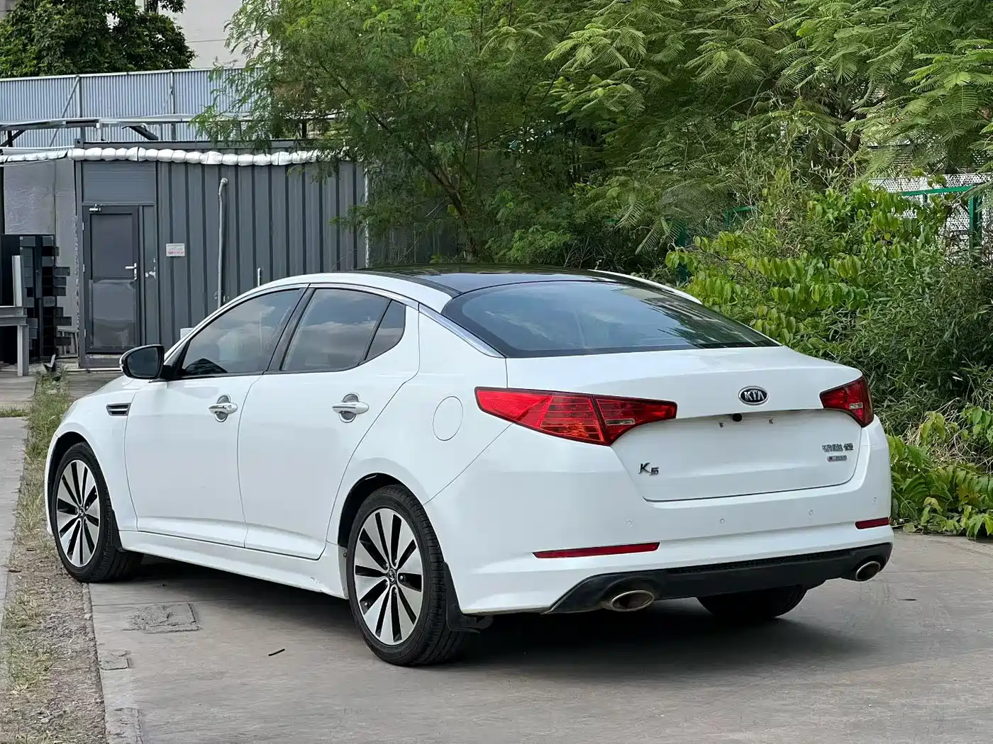 Kia K5 2012 2012 2.0L Automatic DLX