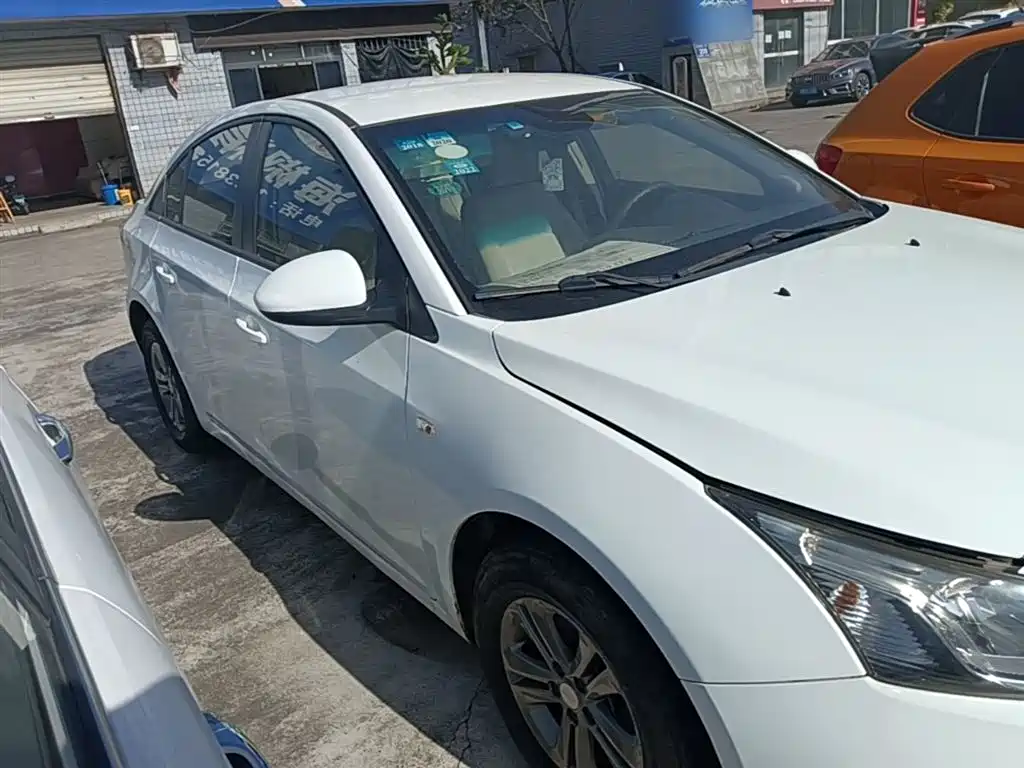 Chevrolet Cruze 2015 1.5L Classic SL MT фото 4