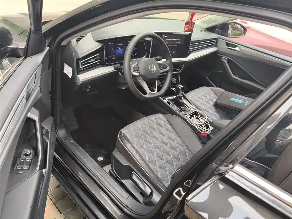 Volkswagen Sagitar 2025 300TSI DSG Surpass Edition фото 14