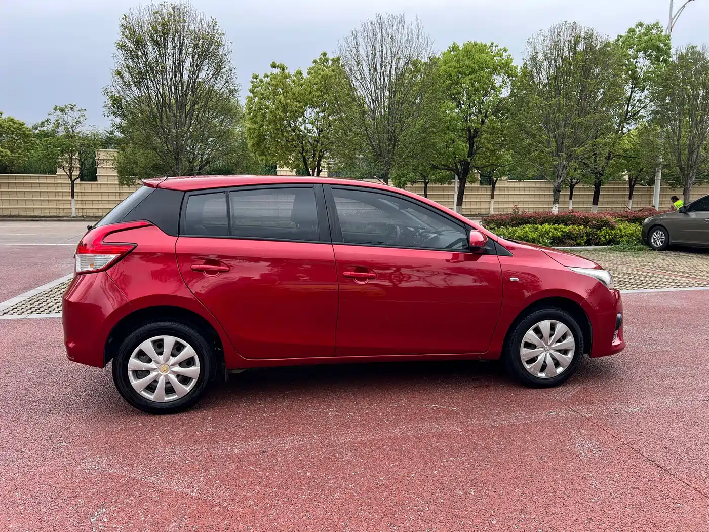 Toyota YARiS L Zhi Xuan 2015 1.5E Auto Charming Edition фото 11