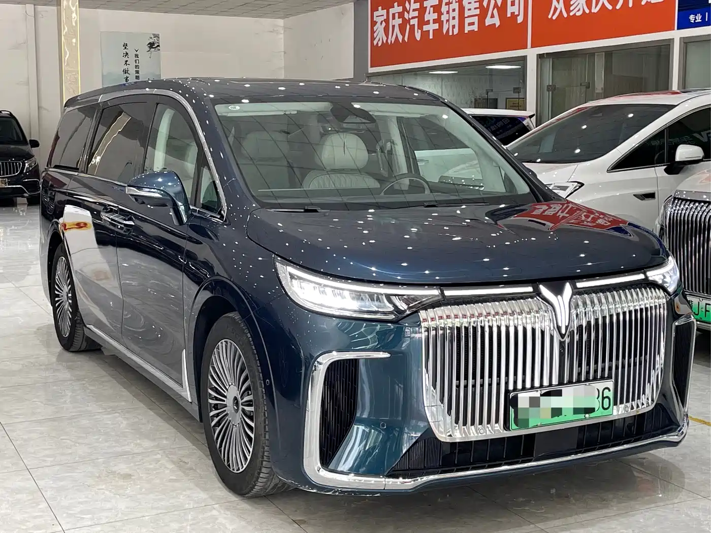 Voyah Auto Voyah Dreamer 2025 PHEV AWD Flagship Kunpeng Edition фото 3